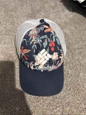 Columbia Floral Mesh Cap in Navy and White